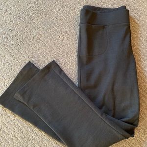 Never worn American Giant Cropped knit pants